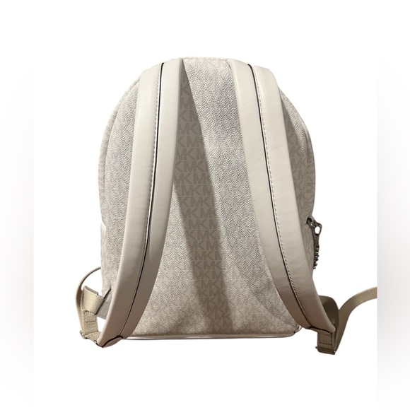 NWOT Michael kors 2 in 1 back pack with detachable card case! - Picture 6 of 12